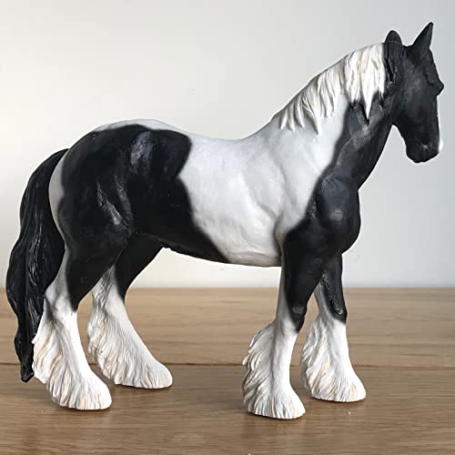 Lesser and Pavey 17cm Cob Horse Figurine, Black/White - Image 3