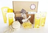 La Caja contiene cuatro productos WELEDA: una Crema Pañal de 75 ml, una Loción Corporal de 200 ml, un champú y gel de baño de 200 ml y una Crema Facial de 50 ml con Extracto de flor de Caléndula BIO, la linea para bebés de la famosa marca Alemana Weleda, con extractos de caléndula, cera de abeja, almendra dulce y manzanilla.
