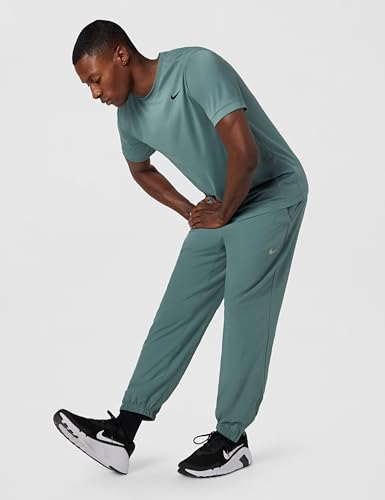 Image of Nike Men's Form Dri-FIT Tapered Versatile Pants