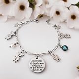 Pulsera modelo CUQUI, personalizable con los nombres de los niños y adornos,...