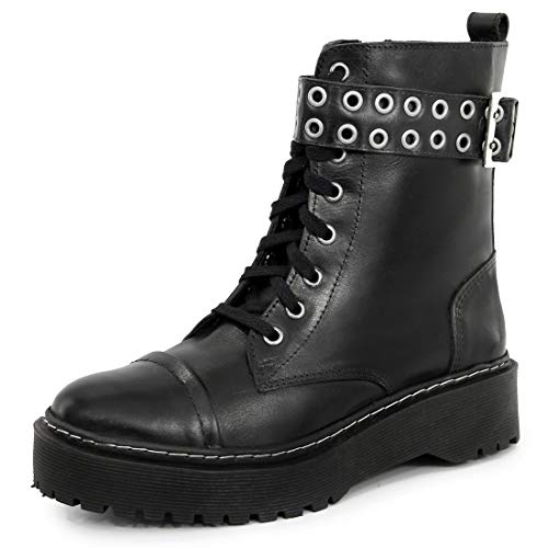 Bota Coturno Tratorado em Couro Tira Tacha Arietto Cor:Preto;Tamanho:35