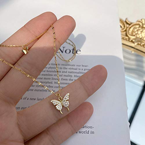 Collier papillon double couche pour sublimer vos tenues d'été