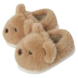 Les pantoufles garcon avec de jolis motifs de dessins animés vous séduiront au premier coup d'œil. Elles sont parfaites pour les garçons et les filles qui les portent tous les jours.