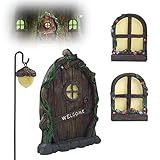 【Decoración de Puertas y Ventanas de Arboles de Hadas】: es la mejor decoración creativa de estatua al aire libre para patio, césped, jardín y patio donde los gnomos y las hadas hacen un hogar. Cuelga esta delicada puerta de color madera natural y dos ventanas en un árbol de tu jardín para invitar a los gnomos y las hadas a quedarse.