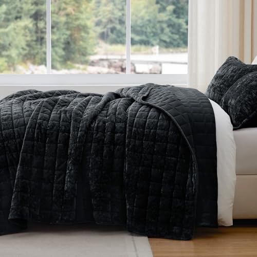 BEDELITE Velvet Quilt Set Queen Size - Luxury Velvet Comforter Bedding Set 3 Pieces, Soft Cozy Black Oversized Bedspread Coverlet for All Seasons with 2 Pillow Shams