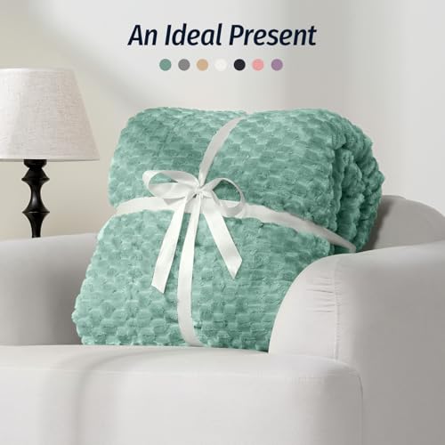 Wemore Fleece Weighted Blanket for Adults (60" x 80" 20lbs, Green), Dual Sided Cozy Soft Sherpa Heavy Blanket, 3D Imitation Turtle Shell Warm Jacquard Flannel Weighted Blankets for Couch and Bed