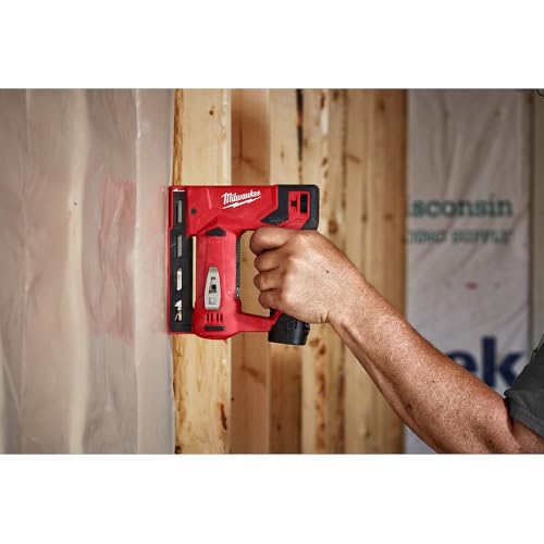 Milwaukee 2447-20 M12 3/8†Crown Stapler