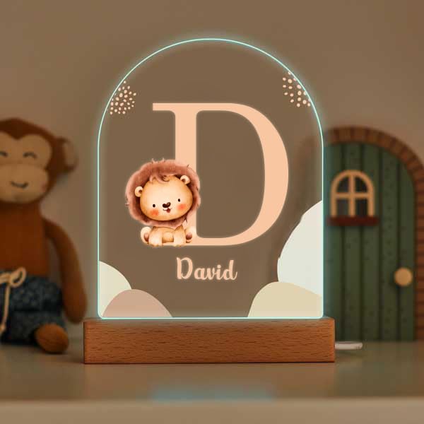 Transparent Gift Lámpara Infantil Personalizada con Inicial y Nombre León. Luz LED Quitamiedos. Luz Nocturna Mesita de Noche. Regalos Originales y Personalizados Cumpleaños. Para Niños, Niñas Base