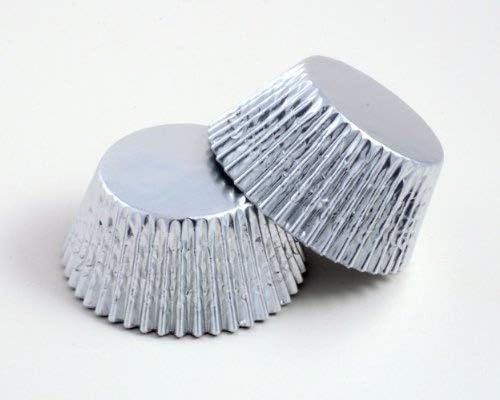 56 Metallic Foil Cupcake Cases (Silver)