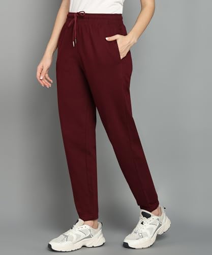 Image of Alan Jones Clothing Women's Regular Fit Mid Rise Fleece Jogger Regular Pants Winterwear