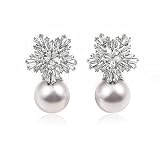 Fashion Chic Simulated Pearl Studs Snowflake Earrings For Women (Silver)