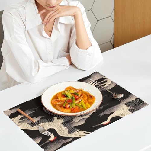 Sets de table motif nuages symbole de sérénité pour repas conviviaux