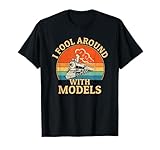 Ich täuscht mit Modellen herum, ist ein lustiger Modellbahn-Enthusiasten, ideal für alle, die Spielzeugzüge, Modellzüge und Eisenbahnen lieben