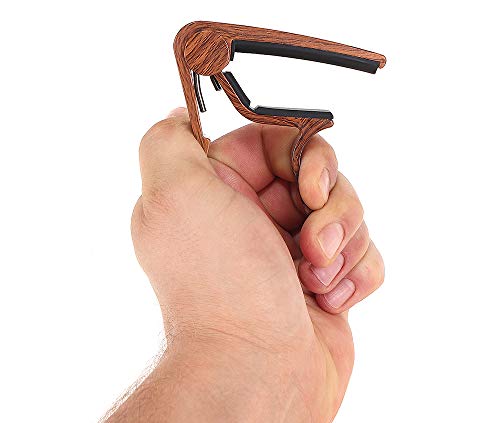 Malatec Capodastre Accessoire pour Guitare Acoustique et électrique Banjos – Changement Rapide avec 3 médiators en Bois… - Les Beatles, Paul McCartney, John Lennon, RIngo Starr, George Harrison Malatec Capodastre Accessoire pour Guitare Acoustique et électrique Banjos - Changement Rapide avec 3 médiators en Bois… – Image 7