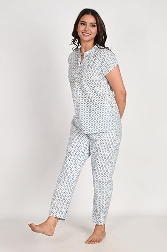 Image of Women's Pure Cotton Bird Printed Night Suit Top and Pyjama Set.