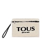 Este fantástico bolso de suave tacto se convertirá en un complemento ideal para este invierno.