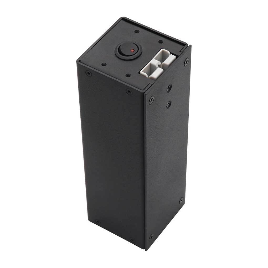 Caricabatteria per auto Batteria multiuso durevole Spina CC Voltmetro Caricabatterie Power Bank Powers Station Motorcycle
