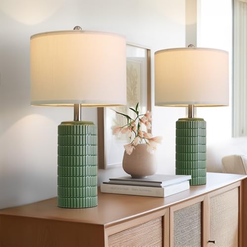 El Mejor Listado de Lampara de escritorio verde los preferidos por los clientes. 45 PoKat - Juego de 2 lámparas de mesa de 58.4 cm, cerámica verde oscuro, modernas para sala, estilo granja para burós de dormitorio, decoración tradicional para mesa de noche o...