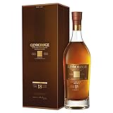 Bereichert durch zusätzliche Reifung eines Teils des Whiskys in Oloroso-Sherry-Fässern