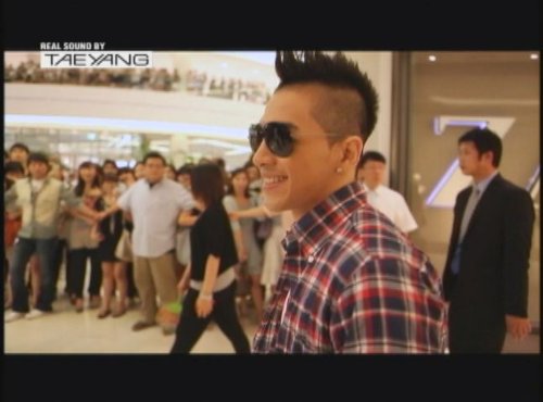 Amazon Com Tae Yang 3dvd Set Real Sound By Bigbang Taeyang 2dvd No Subtitles 2010 Taeyang Live Concert 1 Dvd With English Subtitles Movies Tv