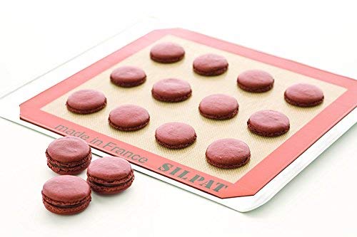 Silpat Bakers Bundle (Us Half Size 11 5/8" X 16-1/2" Silicone Baking Mat Bundled With & 8-1/4 X 11-3/4" Jelly Roll) #TOP4