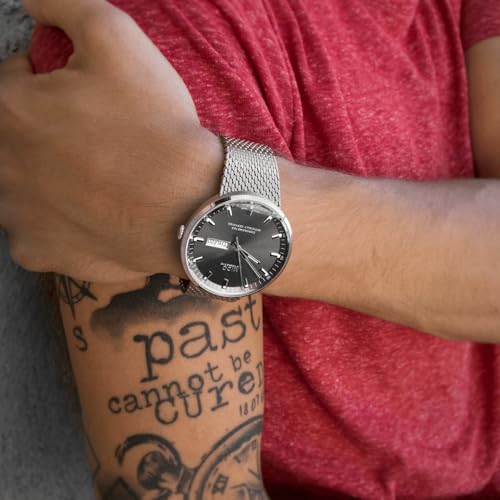 Image of MIDO Commander Icone - Swiss Automatic Chronometer Watch for Men - 42mm Stainless Steel Case - Integrated Bracelet