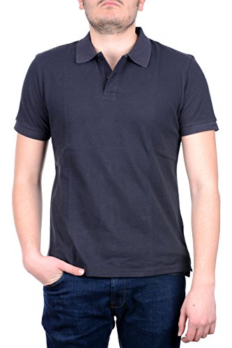 Polo in piquet, manica corta, con stampa nel sottocollo. Vestibilità slim. Look moderno per un capo evergreen adatto alle calde giornate estive.