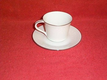 Noritake Reina #6450Q Cups & Saucers