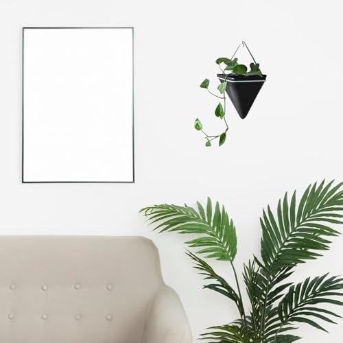 Jardinières murales géométriques en céramique pour optimiser l'espace vert