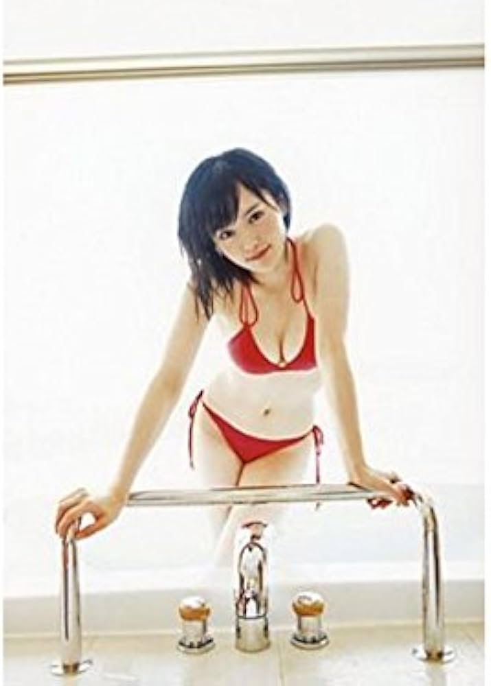 Amazon.co.jp: 山本彩 公式生写真 写真集 『SY』 特典 b NMB48 : おもちゃ