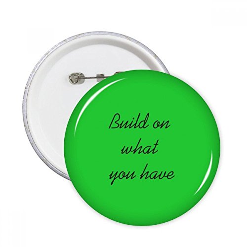 Badge ronde inspirée comme cadeau original et motivant pour les amateurs de loisirs créatifs