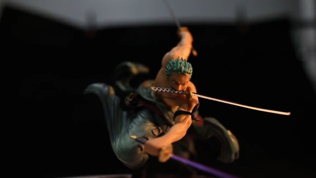 《激レア》ONE PIECE ゾロ　三刀流奥義　三千世界　フィギュア 激レア》ONE PIECE ゾロ 三刀流奥義 三千世界 フィギュア