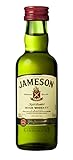 Es una mezcla de whiskies de grano y de alambique, que se destilan tres veces, y se envejecen en barricas de roble durante 4 años
