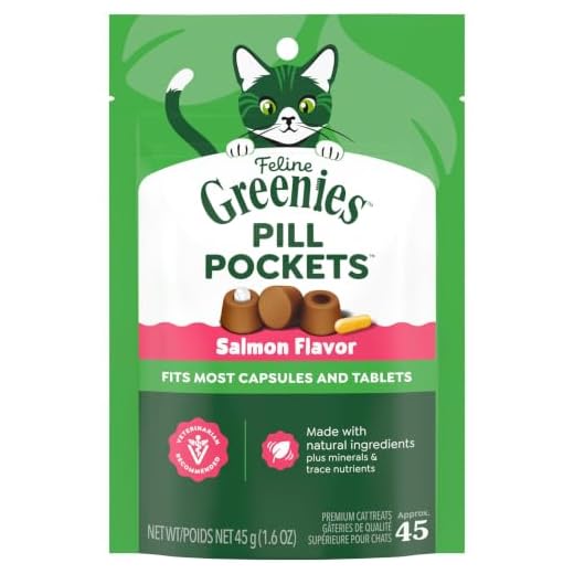 Greenies Feline Pill Pockets for Cats Natural Soft Cat Treats, Salmon Flavor, 1.6 oz. Pouch (45 Treats)