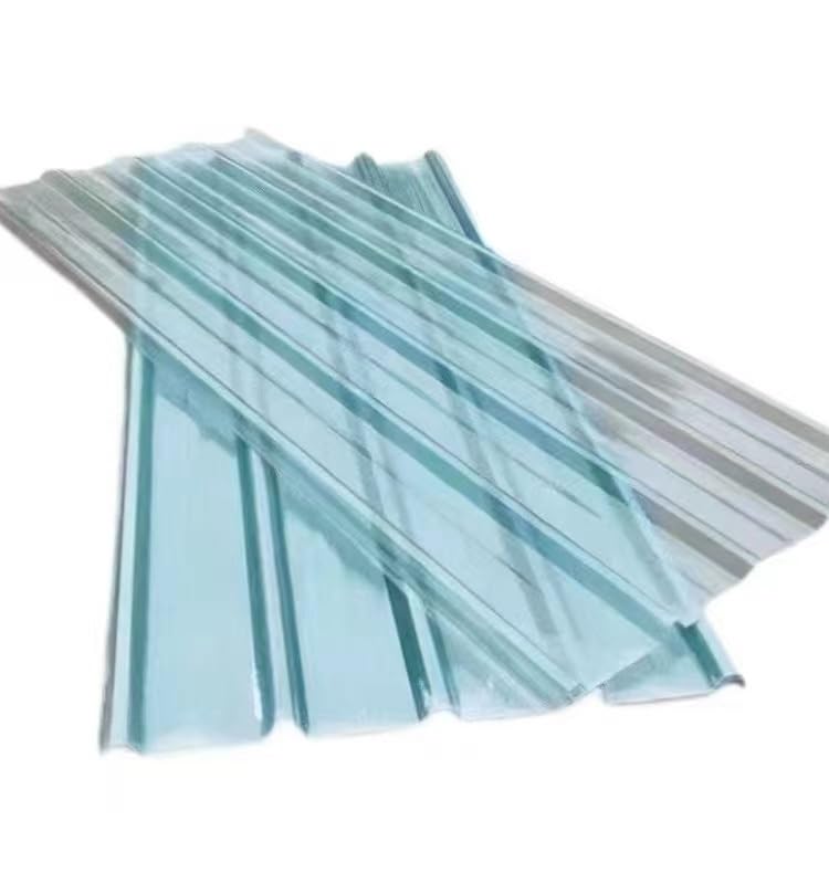 Plaques de toiture en polycarbonate pour votre garage ou votre serre
