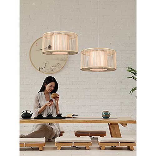 Lampe japonaise rustique en rotin pour un intérieur zen