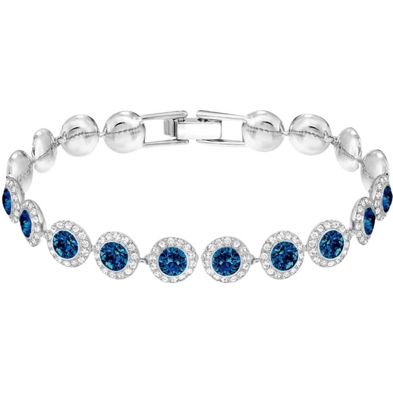 Collier rond de luxe et pendentif élégant pour accessoiriser une tenue de soirée chic