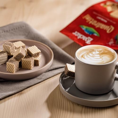Loacker Quadratini | Bite Size Cream Filled Wafer Cookies | 30% Less Sugar | Non-GMO | No Artificial Flavorings, Added Colors, or Preservatives | Halal & Kosher (250 g (Pack of 1), Hazelnut) — view 7