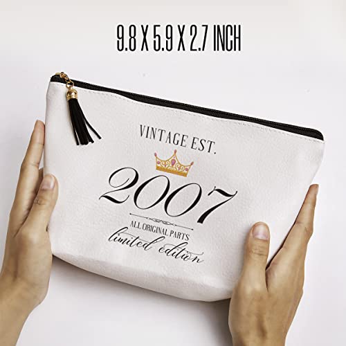 16Th Birthday Gift For Women Sweet 16Th Gift Friendship Gift Idea For Her Women Teen Sister Funny Cosmetic Bag Travel Facility Bag Makes The World A Better Place Since 2007 Bday Gift From Mom. #TOP2