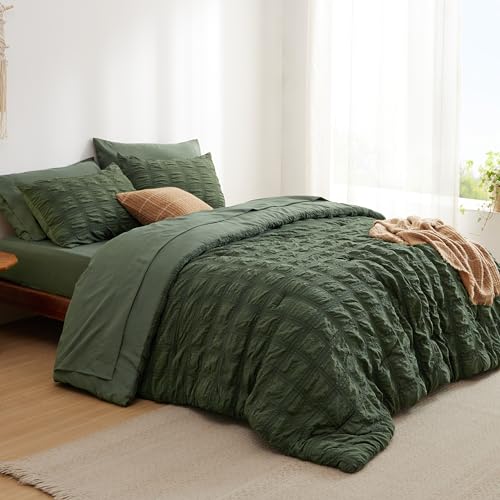 Bedsure Bed in a Bag Full - 7 Pieces Plaid Seersucker Bedding Comforter Sets, Soft Lightweight Olive Green Boho Bed Set with Comforters Full Size, Sheets, Pillowcases & Shams