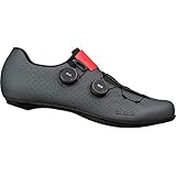 Maglia: tomaia in maglia Configurazione del sistema Li2 Dual Zone BOA Fit Suola in carbonio R2: full carbon unidirezionale, indice di rigidità 10 Peso: 225 g (taglia 42 - 1/2 paio) Taglie: 36-48 (da 37 a 47 anche nelle mezze taglie) Vento: serie racing ad alte prestazioni progettata in collaborazione con ciclisti professionisti Destinazione d'uso: corsa su strada