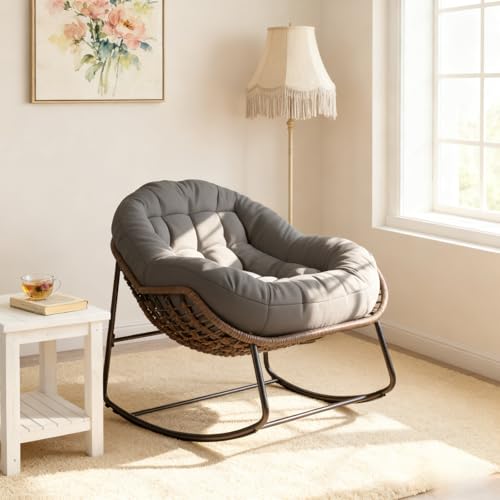 Struttura Ultra-Resistente Telaio in acciaio verniciato a polvere anti-ruggine con intreccio manuale in rattan sintetico durevole. Supporta fino a 120kg grazie ai rinforzi metallici e ai piedini antiscivolo con sistema anti-ribaltamento integrato.