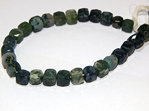 Perles agate mousse verte en cubes facettés 8mm pour création de bijoux