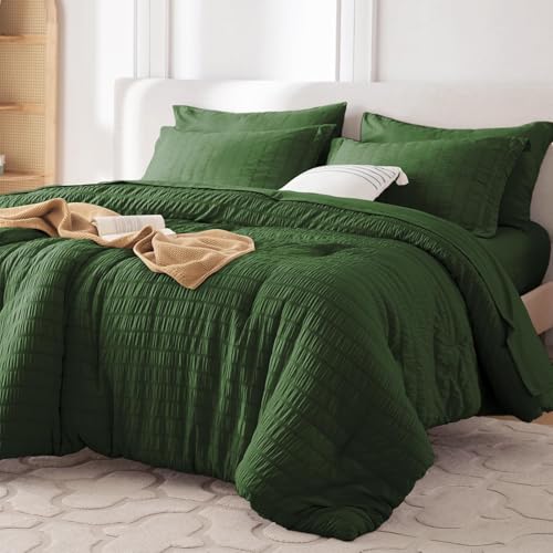 MUXHOMO 7 Pieces California King Comforter Set, Seersucker Bed in a Bag Cal King Size, All Season Luxury Bedding Set with Comforter, Flat Sheet, Fitted Sheet, Pillowcases & Shams, Dark Green