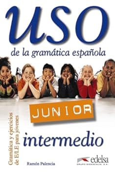 Paperback Uso de la gramática junior - nivel intermedio [Spanish] Book