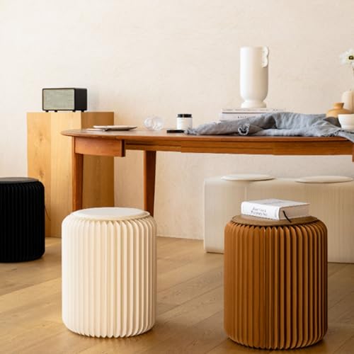Chaises pliantes en papier gain de place pour petits espaces et studios