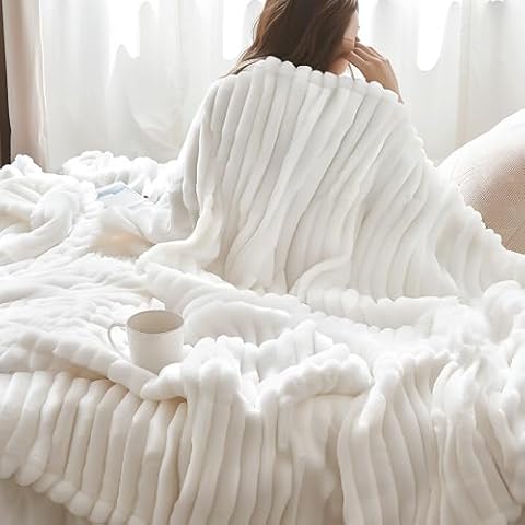 Bedsure White Fleece King Blanket Cover