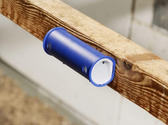 Dragonfli Predatory Mite Booster Dispenser Tube - Easily Apply Your Androlis Or Taurrus Natural Predators To Your Reptiles, Chickens Or Canaries