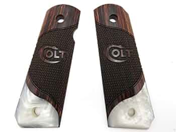 アルタモント製 実物コルトパールインレイロゴ入りチェッカー木製グリップ　新品 41HjoHKaQyL._UF350,350_QL50_.jpg