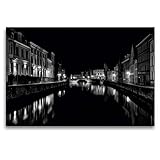 Die Deko-Bilder werden fertig aufgespannt in sicherer Versandverpackung geliefert. Der Massivholz-Rahmen aus nachhaltigem Anbau sorgt für hohe Form Stabilität